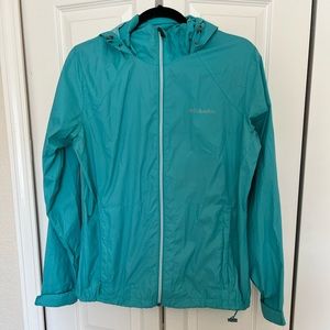 Columbia Women’s Lightweight Windbreaker (Aqua Color)